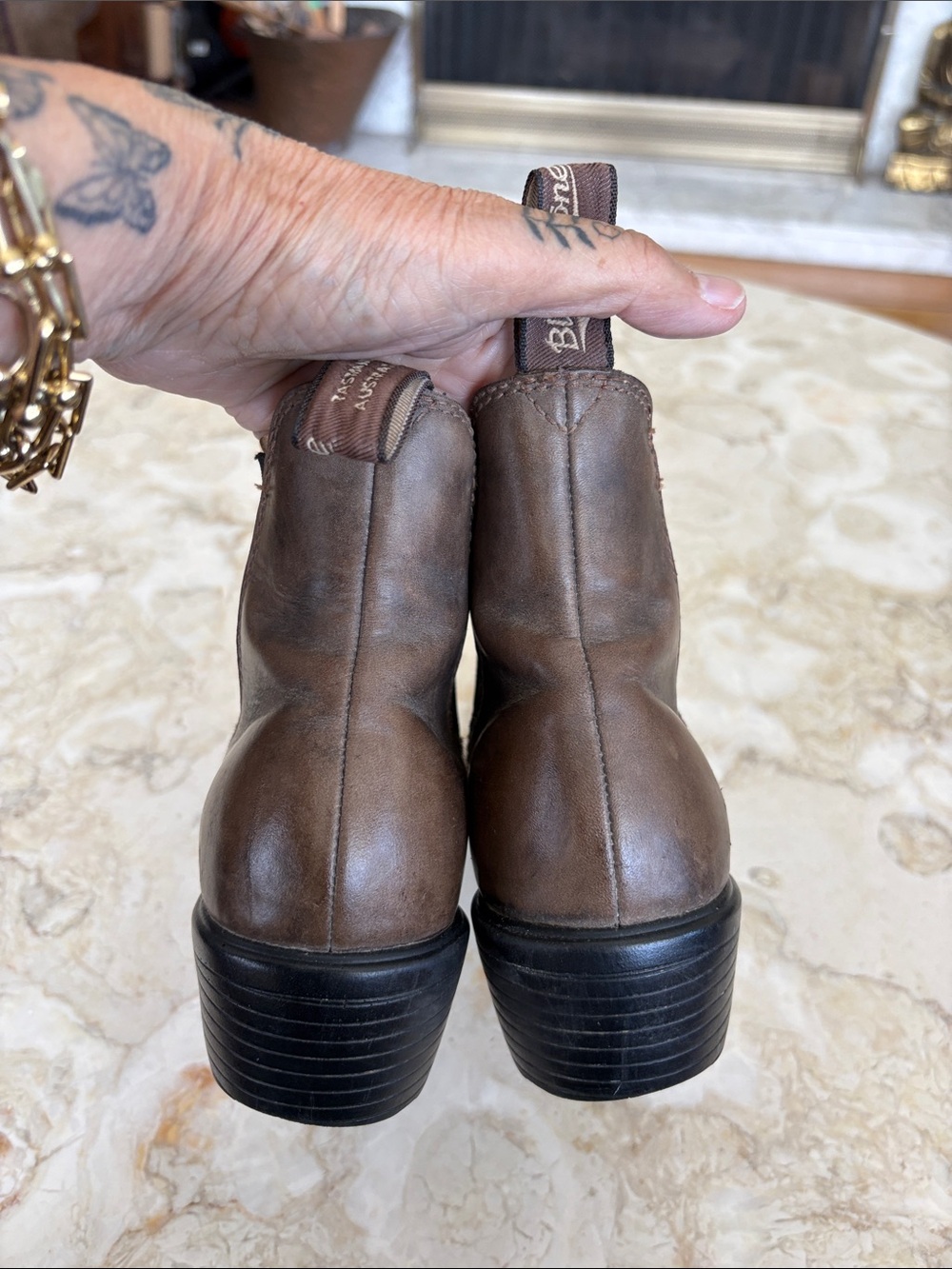 Blundstone 1677 - Women’s Series Block Heel Chelsea Boots Rustic Brown Leather - Picture 10 of 16